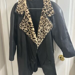 Vintage 1980s Black Leather Jacket with Leopard Print Collar